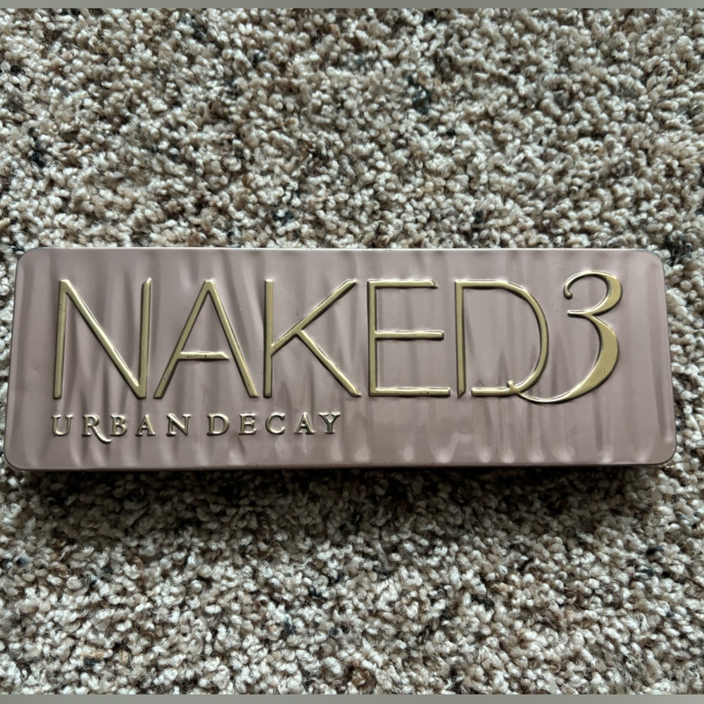 Naked 3 makeup palette